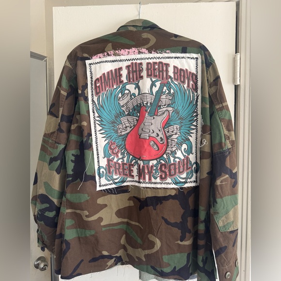 Upcycled Camo Army Jacket w/ Paint Splatter Rock Graphic Back Patch J Coons SZ L - Picture 2 of 10